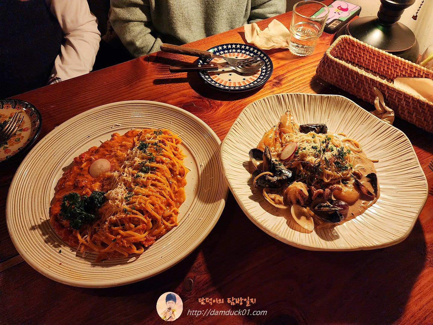 게살 로제 크림과 해산물 크림