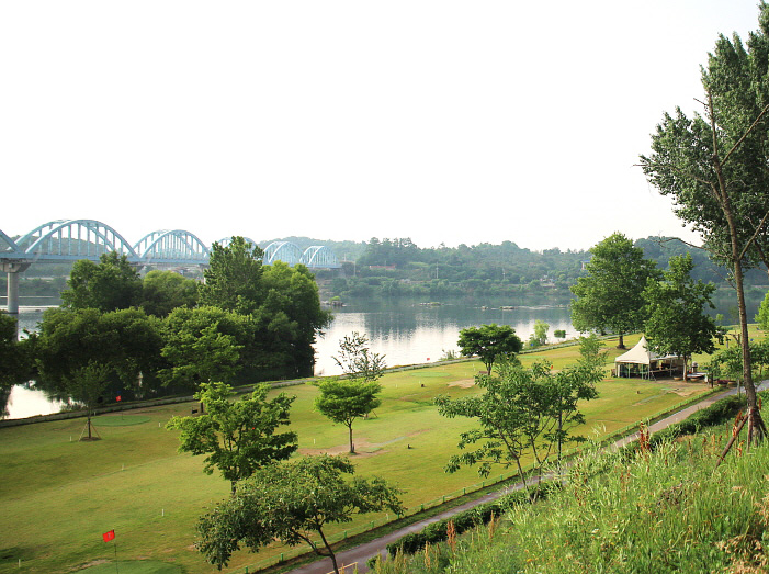 충청북도 충주호 목행파크골프장 소개