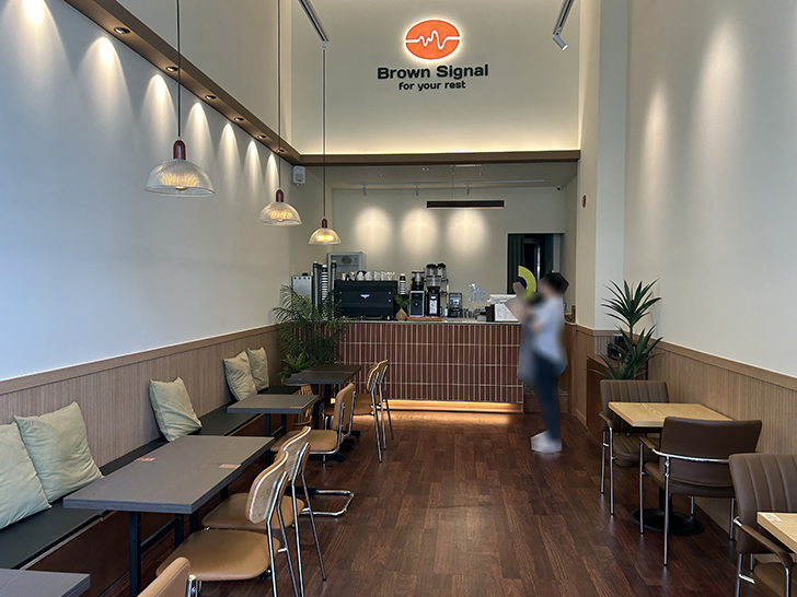 브라운-시그널-매장-내부1