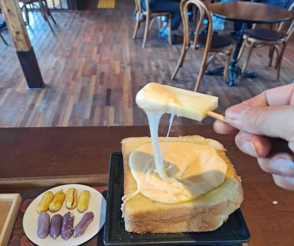홀통해수욕장