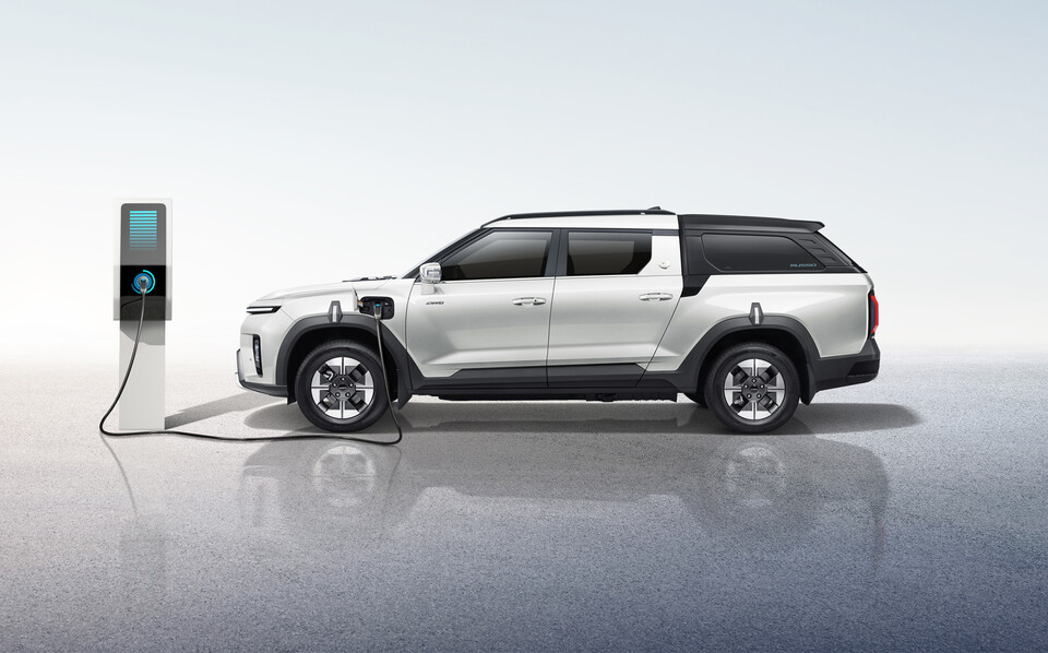 KG모빌리티 무쏘 EV