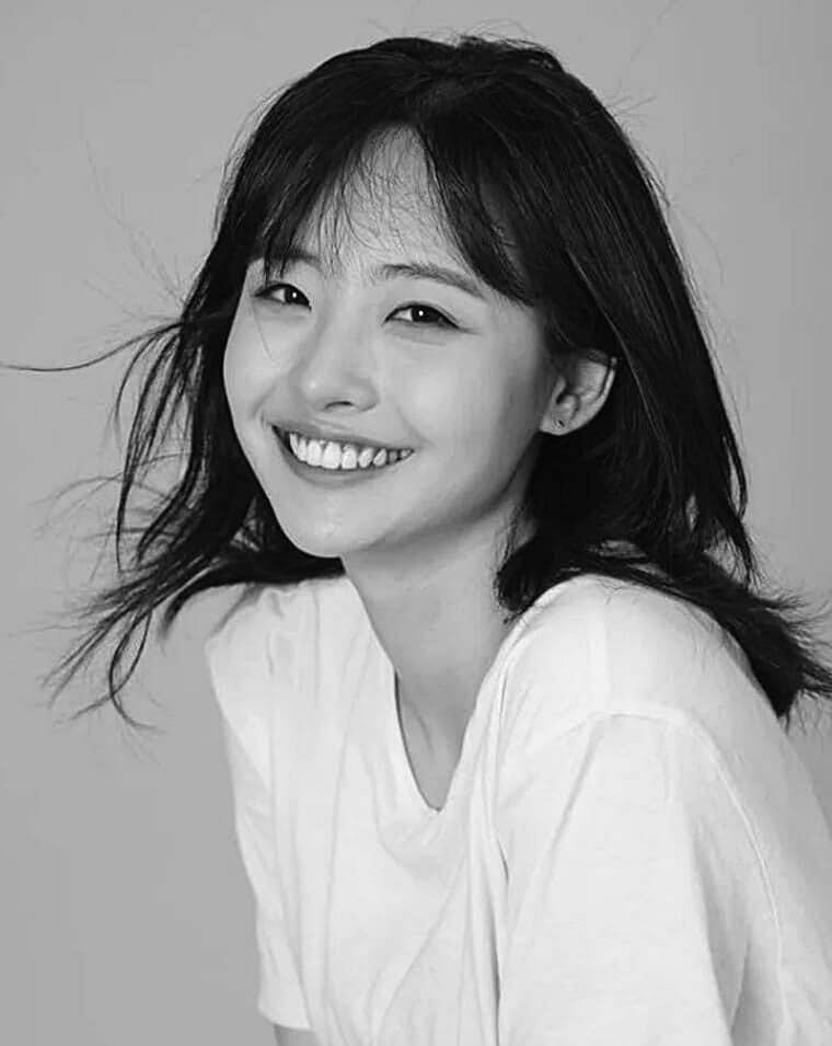 가수-겸-모델-솜혜빈