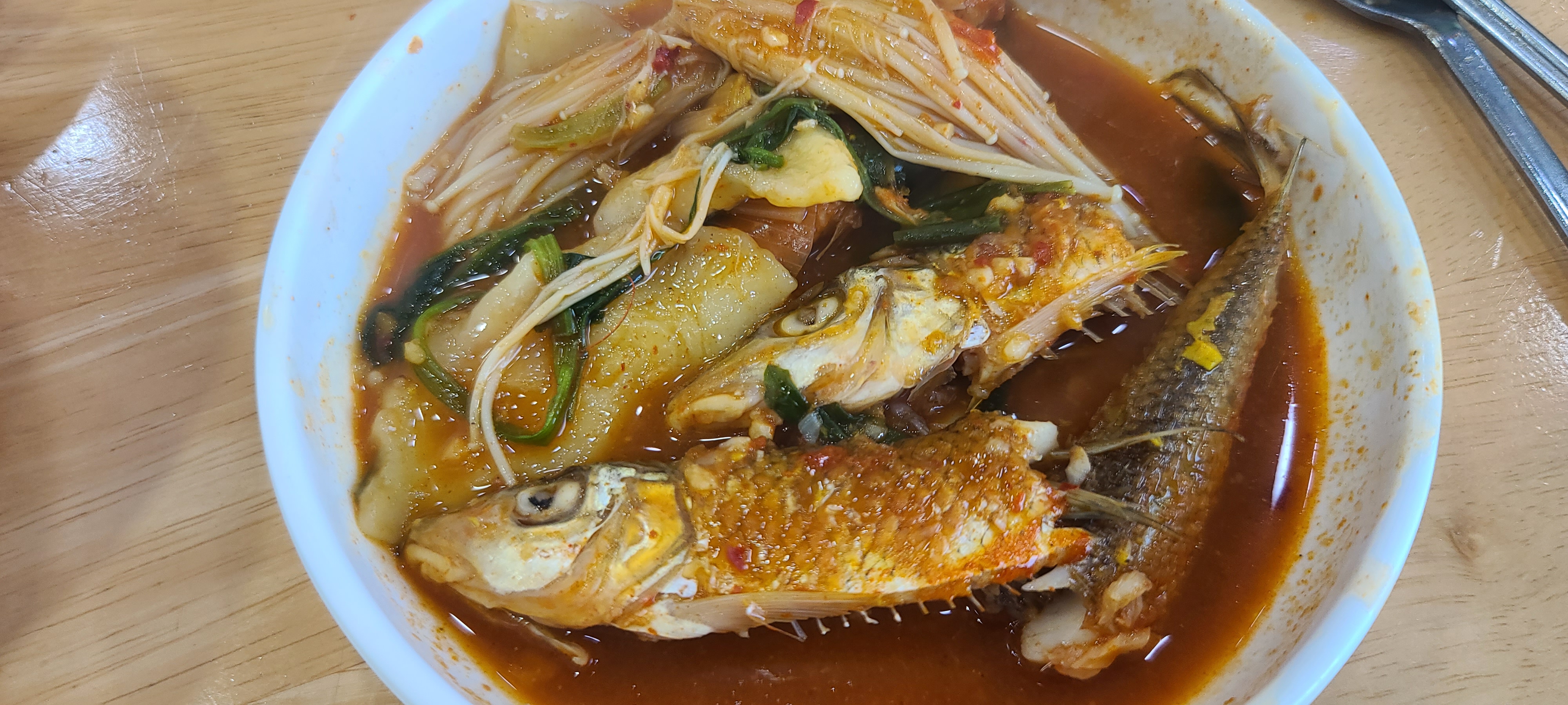 하남맛집 민물매운탕 어탕칼국수 민물매운탕맛집 잡고기매운탕 쏘가리 빠가사리 메뉴판 셀프코너 기본반찬 수제비 라면