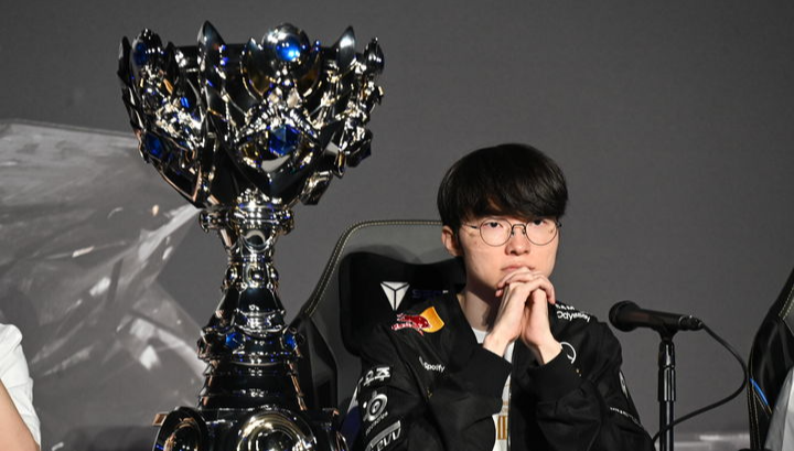 '페이커' 이상혁의 안정적인 운영과 챔피언 활용