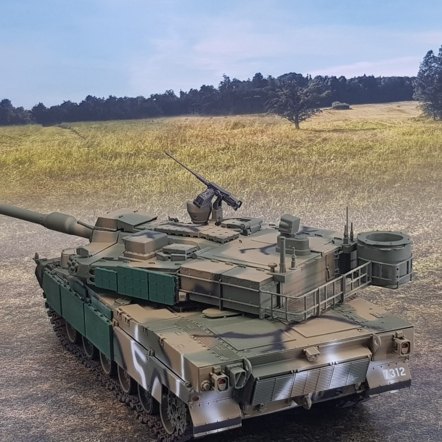 1/35 스케일 K2 흑표 전차 엔진 그릴과 후면 램프의 웨더링 디테일 Weathering details of engine grill and rear lamps on 1/35 scale K2 Black Panther