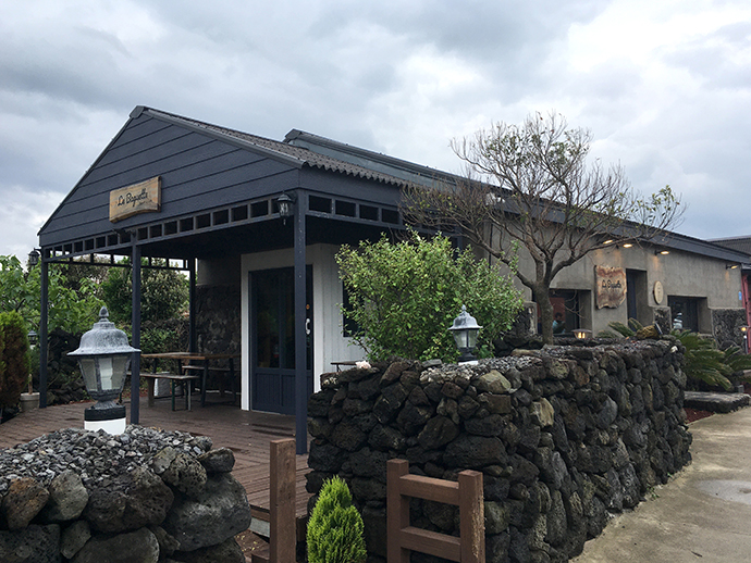 월정리 숙소 앞 유명 빵집