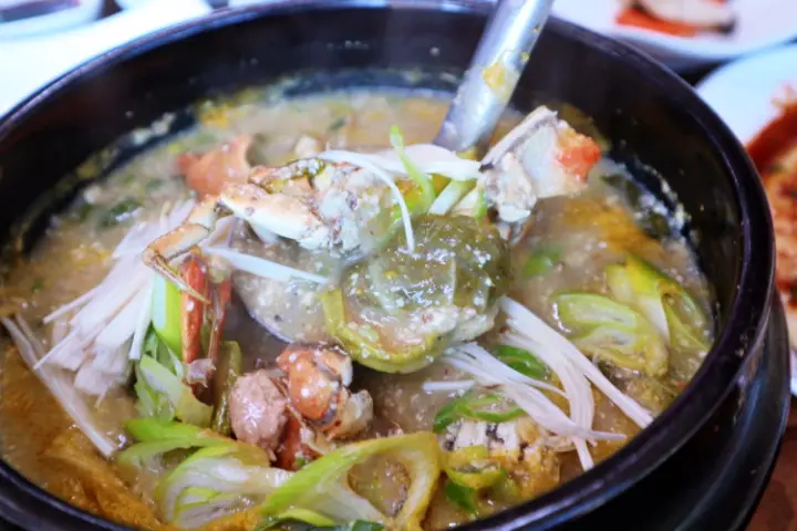 경남 하동 섬진강 55년 전통 재첩국 모듬 정식 참게탕 참게 가리장 추천