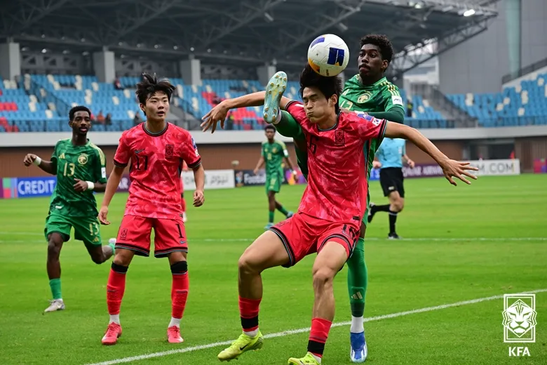 2025 AFC U-20 아시안컵 준결승 결과 – 한국, 사우디에 승부차기 패배로 4강 마무리 [경기 다시보기]