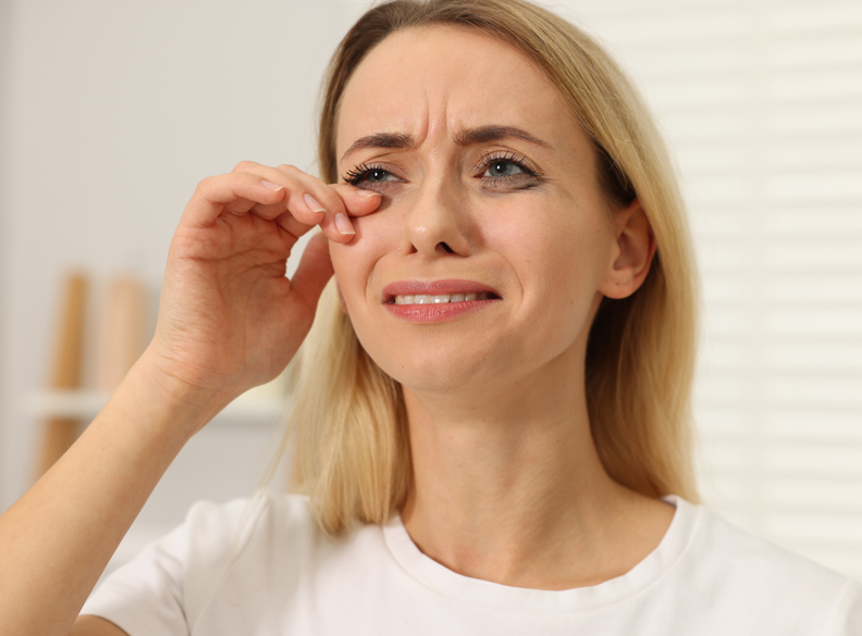 눈 밑 떨림, 왜 계속될까? 피로 때문일까 신경 이상일까?