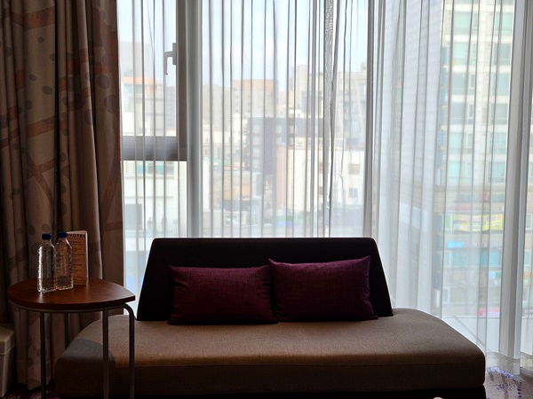 노보텔_슈페리어_쇼파