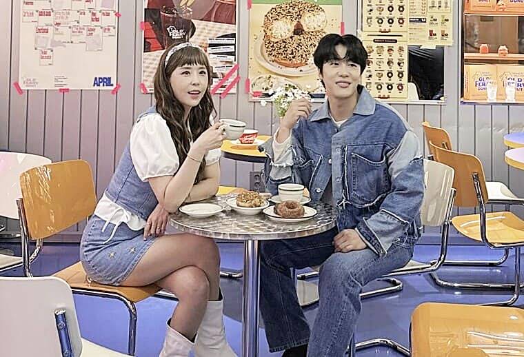 혼성-그룹-코요태의-멤버-신지-가수-문원