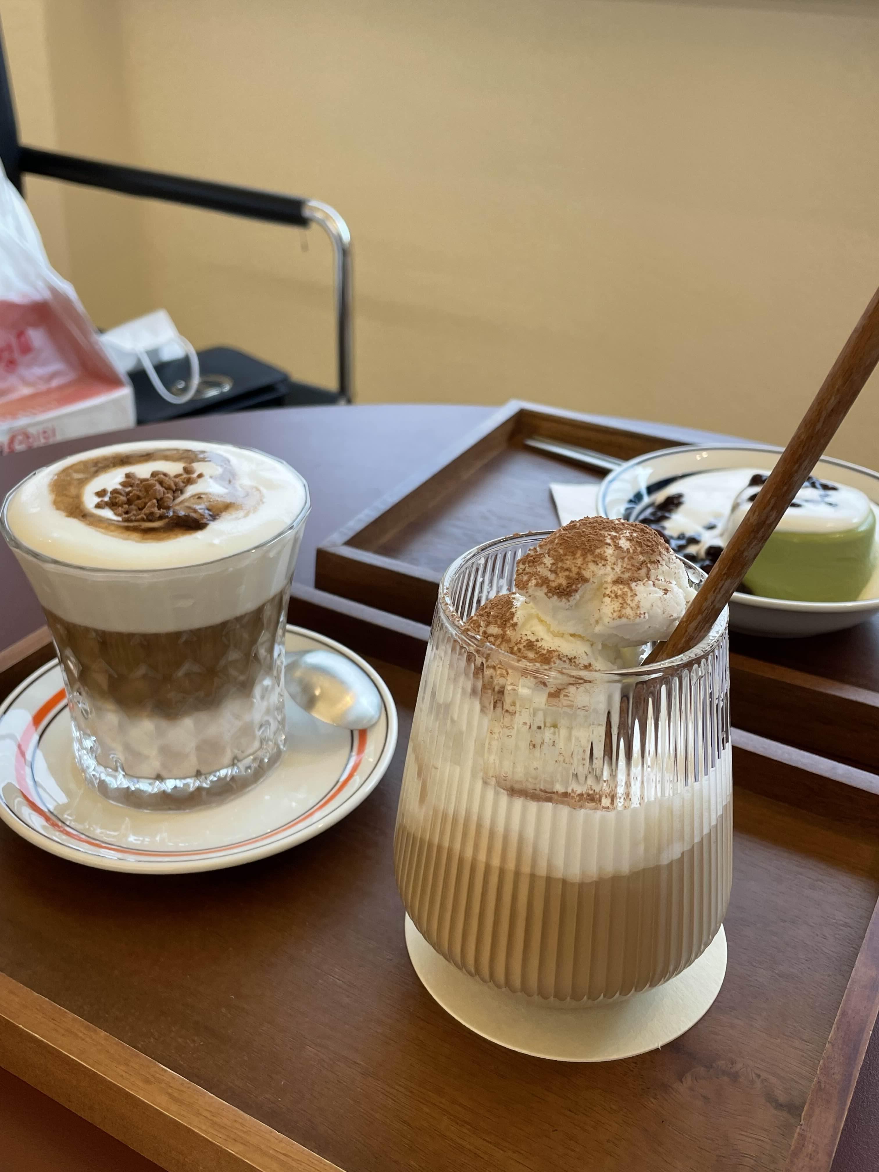 커피 & 디저트 사진