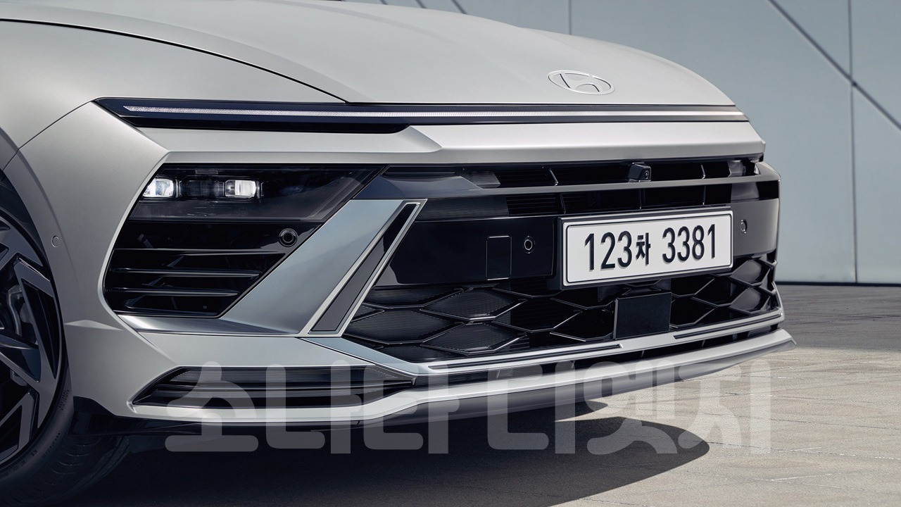 2024 쏘나타 디엣지의 전면부 모습