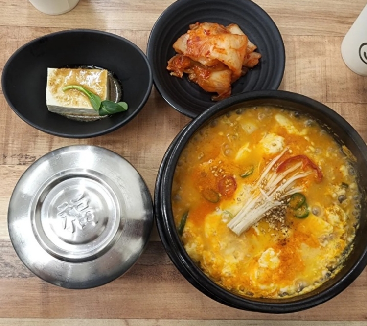 마포 아현역에서 맛보는 고소함의 결정체, 5천원 순두부찌개, 짬뽕순두부찌개, 두부조림 맛집 추천 생방송투데이 리얼맛집 오늘방송 맛있고 싸다고