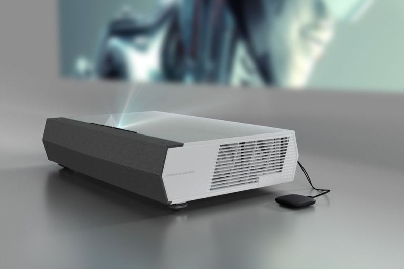 Optoma CinemaX D2 Smart UST レーザー TV プロジェクター レビュー