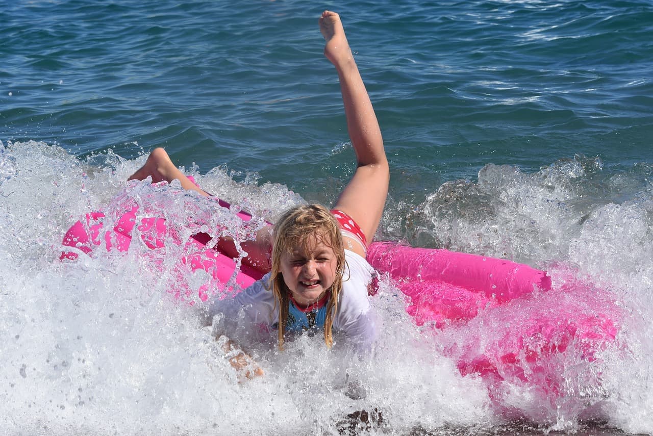 어린이용 자외선 차단제, 성인용과 뭐가 다를까?