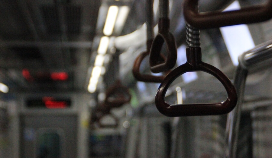 지하철 내부 이미지