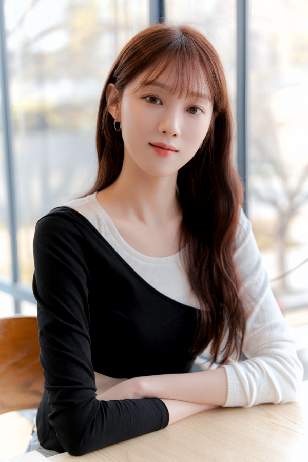 이성경
