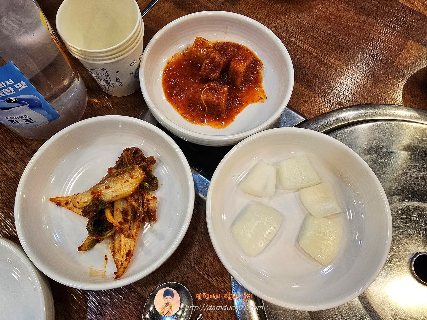 본가왕뼈감자탕 반찬