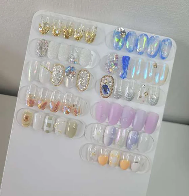 손끝네일