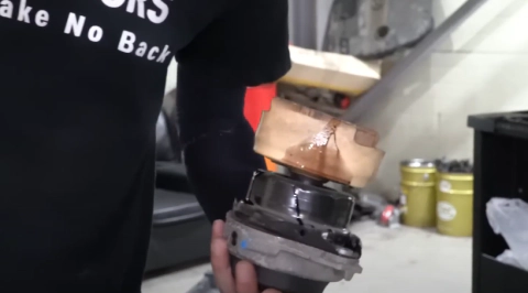 5만km 주행한 벤츠 엔진마운트 누유