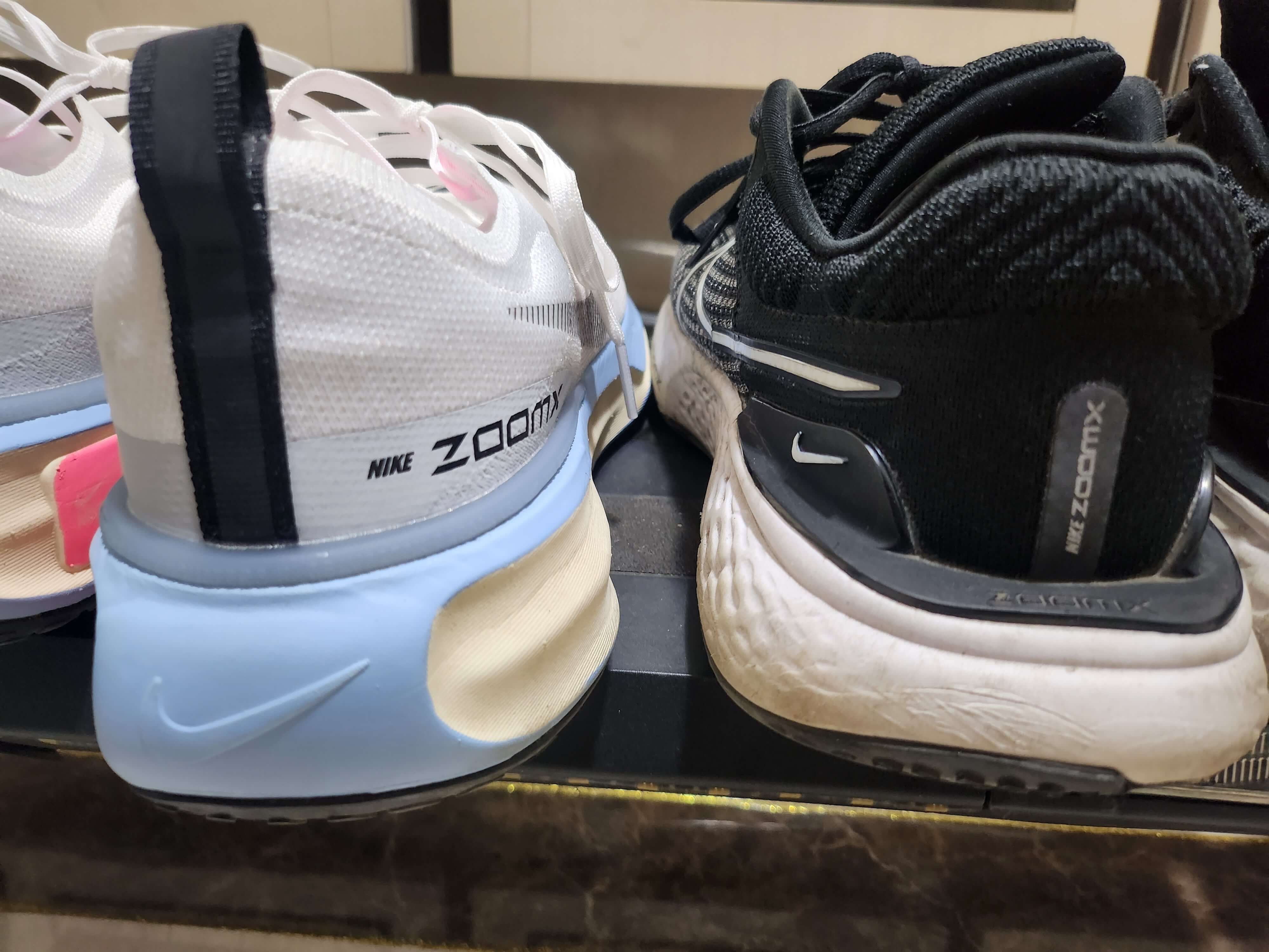 나이키 인빈서블 런 2와 런3 비교사진.