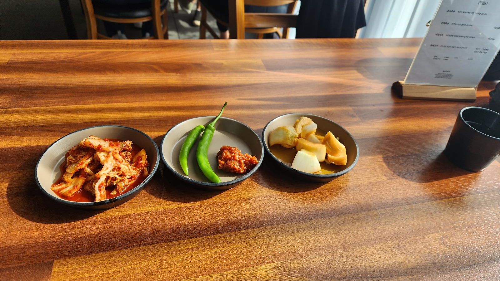 동백국수 기본 반찬