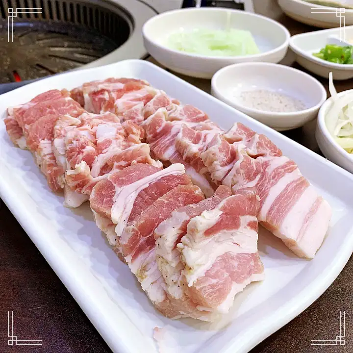 토요일은 밥이좋아 군포 당동 된장박이 삼겹살 맛집 생삼겹 통삼겹 된장에 넣어 숙성 나만 알고싶은 현지인 추천 토밥 좋아 방송정보