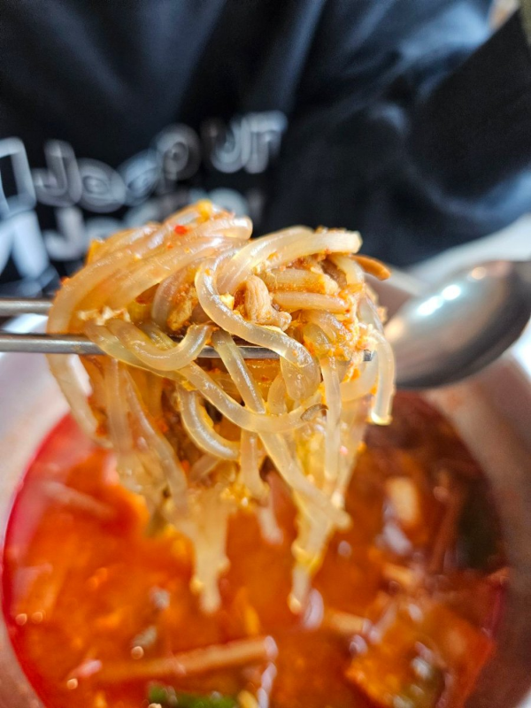 풍전식당 육개장 한젓가락