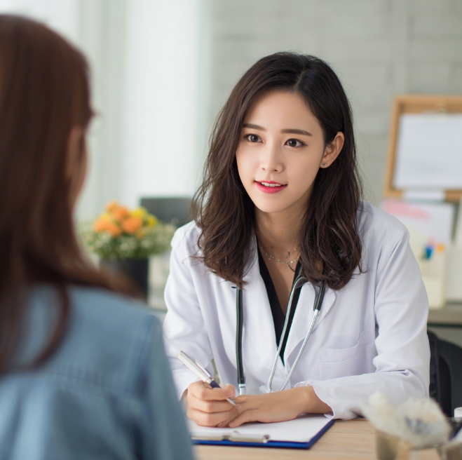 갑상선 이상으로 의사와 상담중