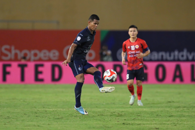 img src="베트남_태국_축구.jpg"alt"베트남과 태국 축구"