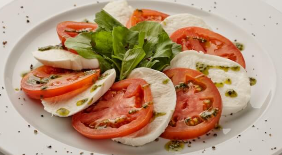 점심 루틴 토마드토치즈 샐러드