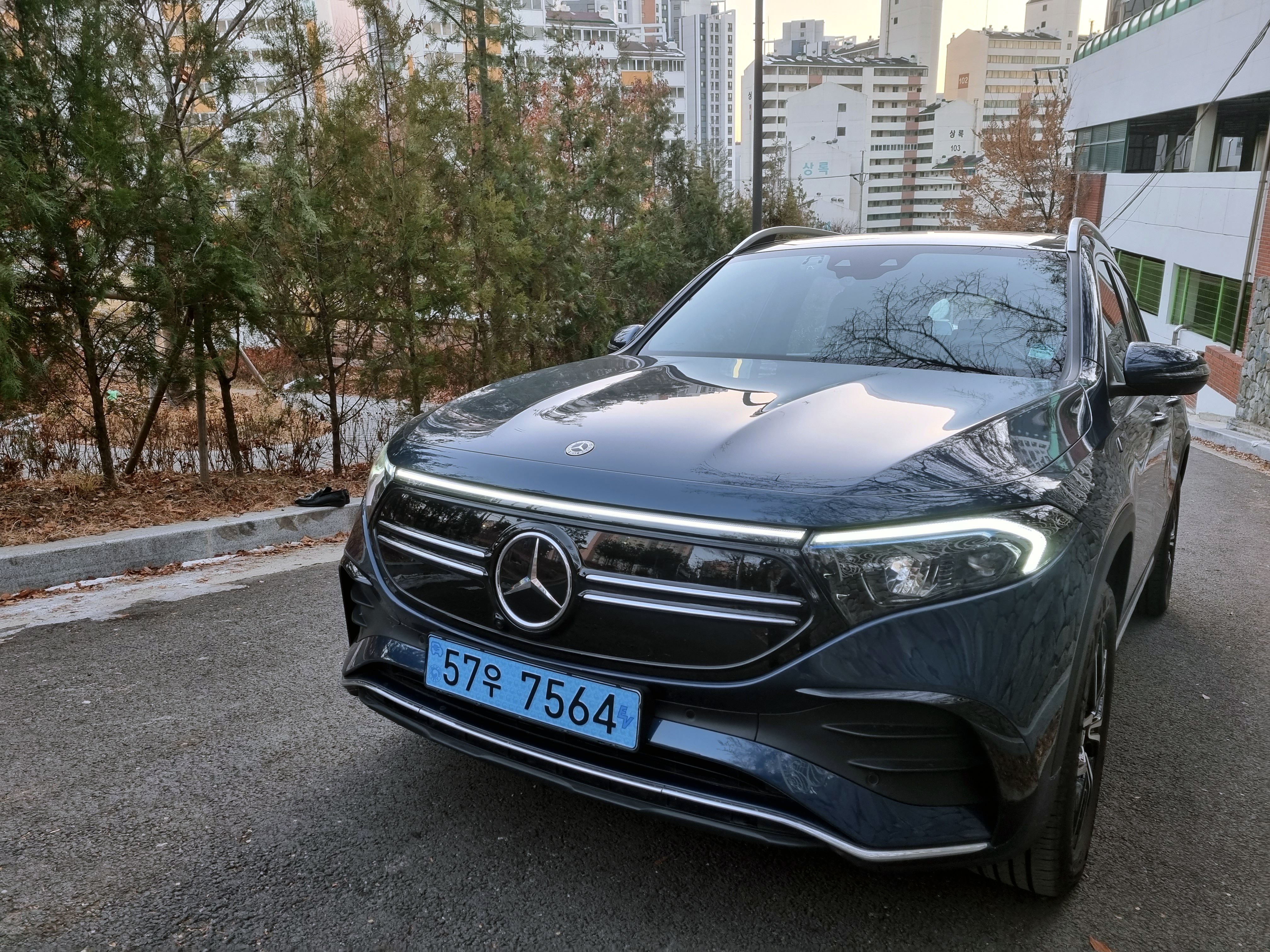 벤츠 EQB