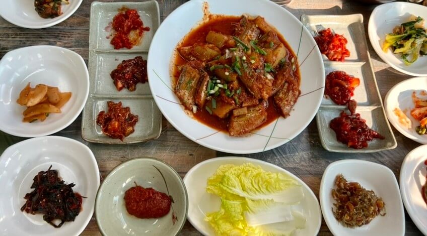 식객 허영만의 백반기행 298회 한그루와 함께한 부안 밥상! 풀지조림과 젓갈백반 맛집 곰소등대길밥상 