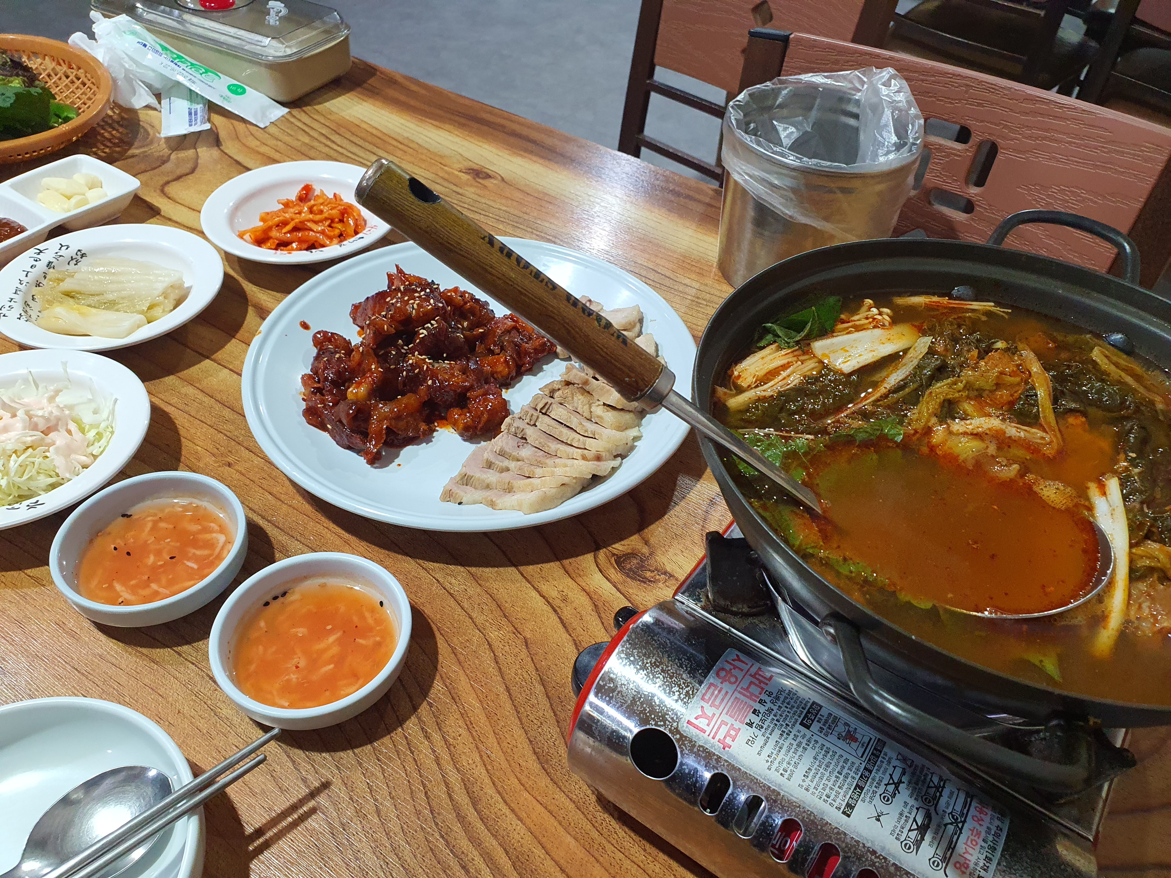생방송오늘저녁 인천 신포 국제시장 족발 보쌈 감자탕 불족 무한리필 맛집 추천
