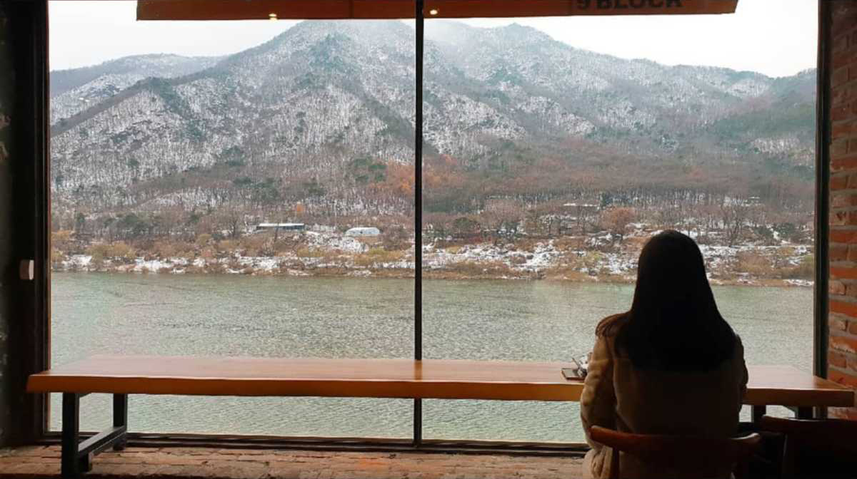 설산뷰 카페 TOP 5 (나인블럭뷰 팔당점)