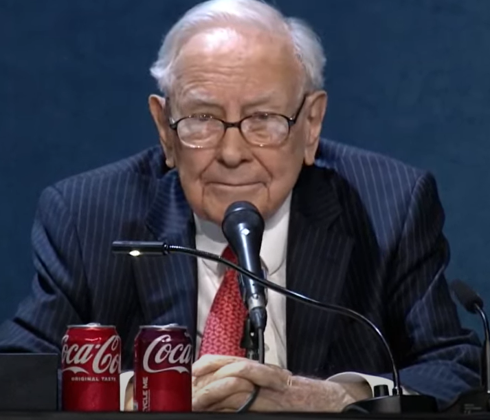 워렌버핏 주주총회 장면