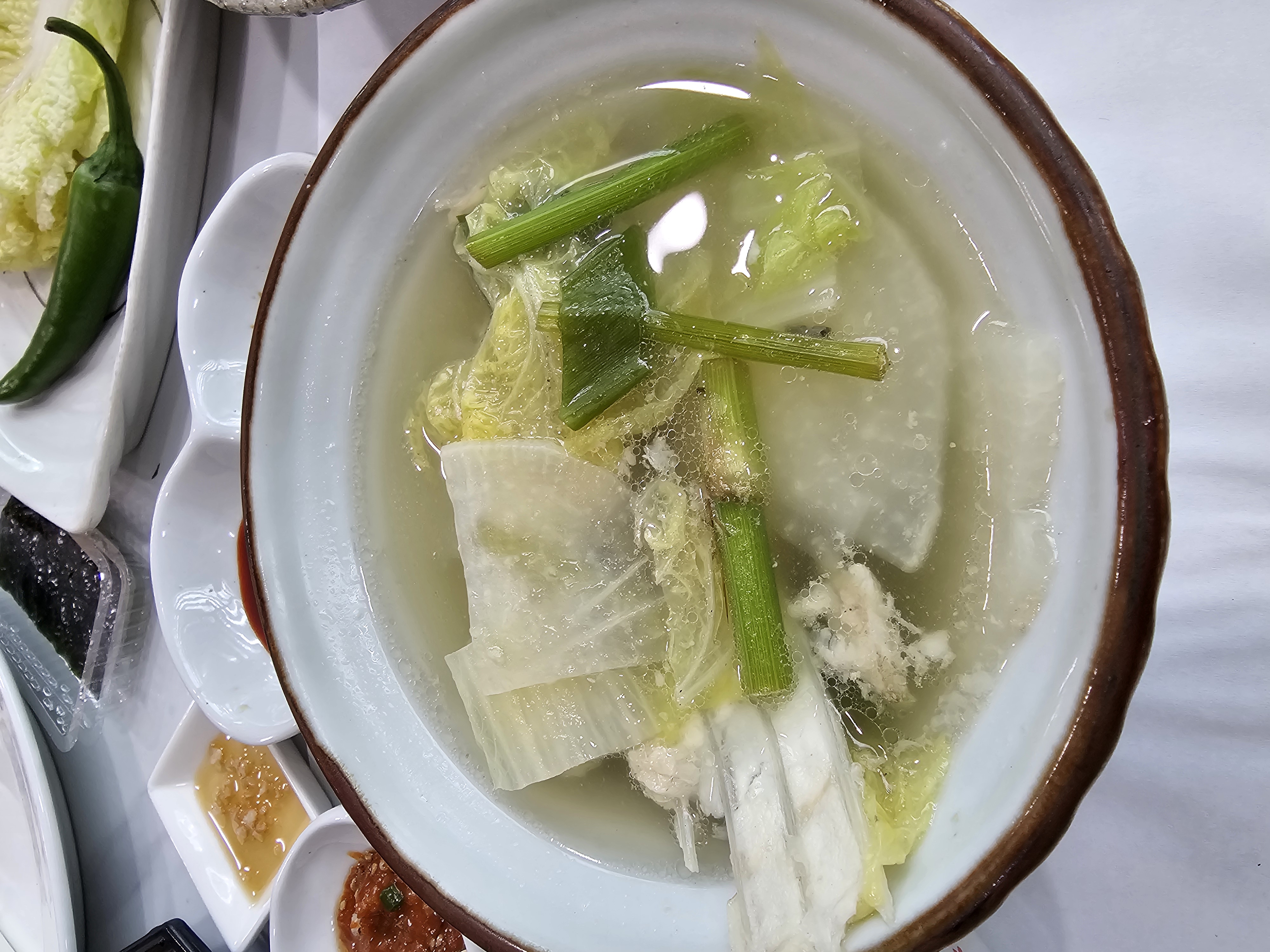 부산 청죽일식 맑은국과 양념 종지, 코스 마무리