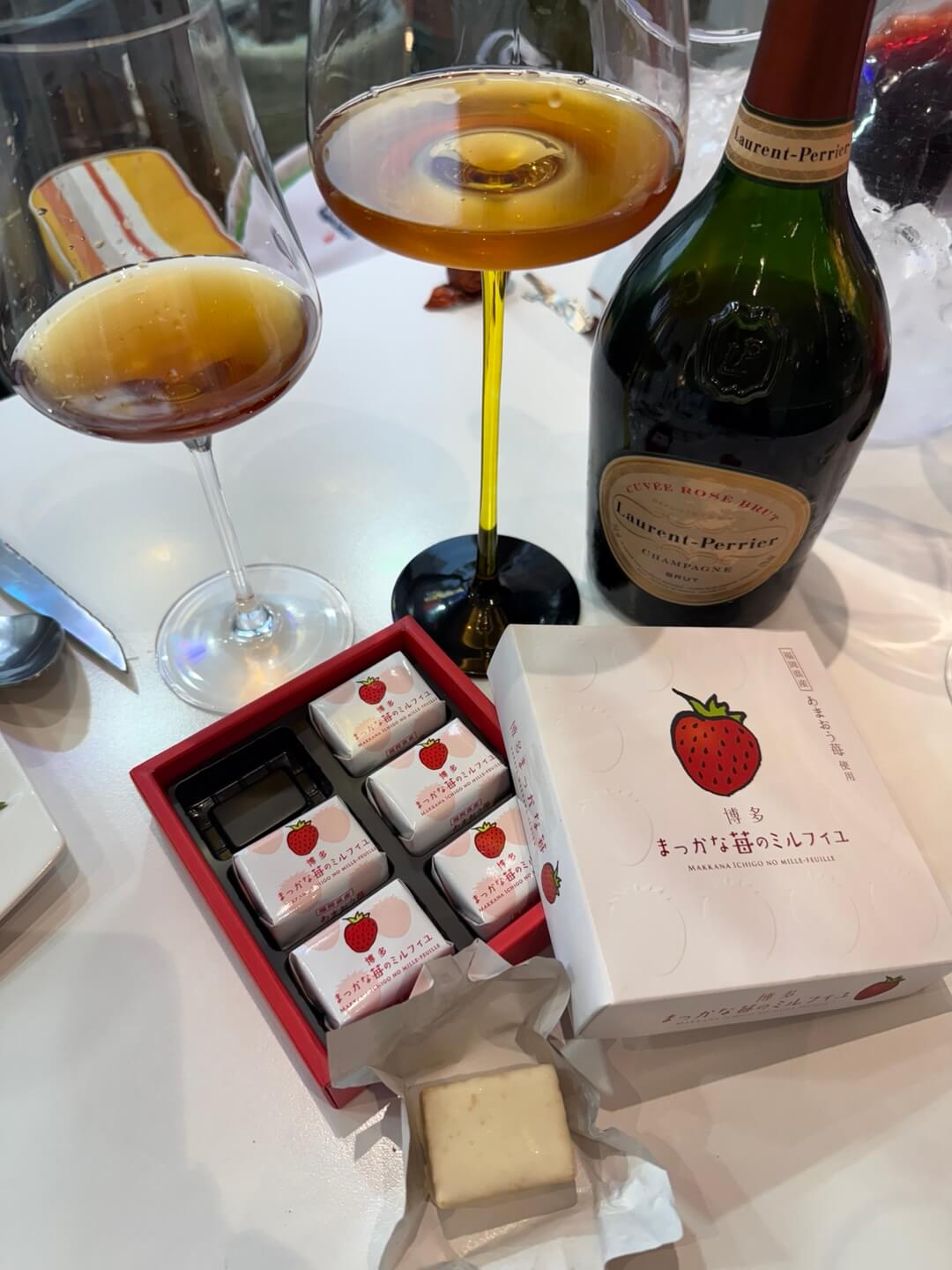 ๋ก๋ ํ๋ฆฌ์ ๋๋ฒ ๋ก์ ๋ธ๋คผ ์ดํ์ธ๏ฝLaurent-Perrier Cuvée Rosé Brut Champagne, Champagne, France