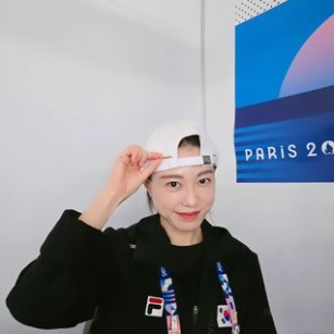흰색 모자를 쓴 김예지 선수