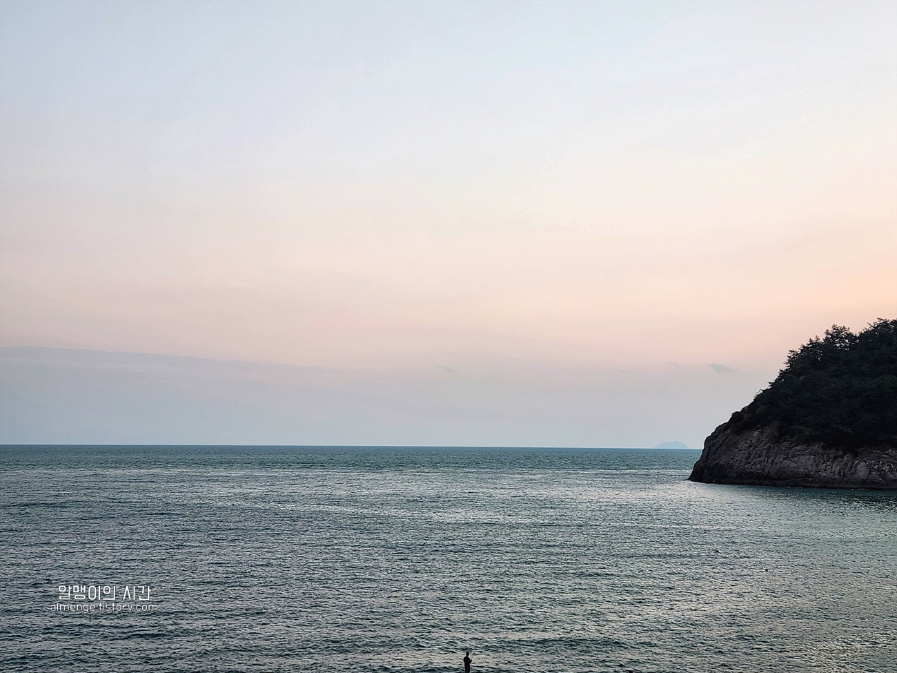 #26-2 여수 개도 백패킹_여기 온돌 돌침대 있어요 (노지 캠핑) - undefined - 화장실 #26-2 여수 개도 백패킹_여기 온돌 돌침대 있어요 (노지 캠핑) - undefined - 화장실