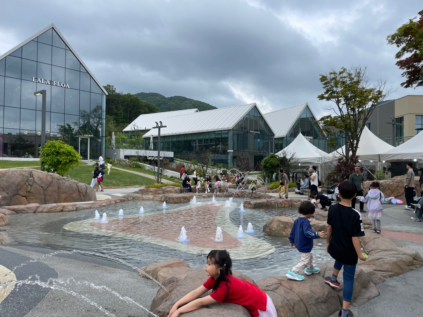 의왕 롯데 프리미엄 아울렛 주차 무료 잔디광장 카페 웁스어데이지
