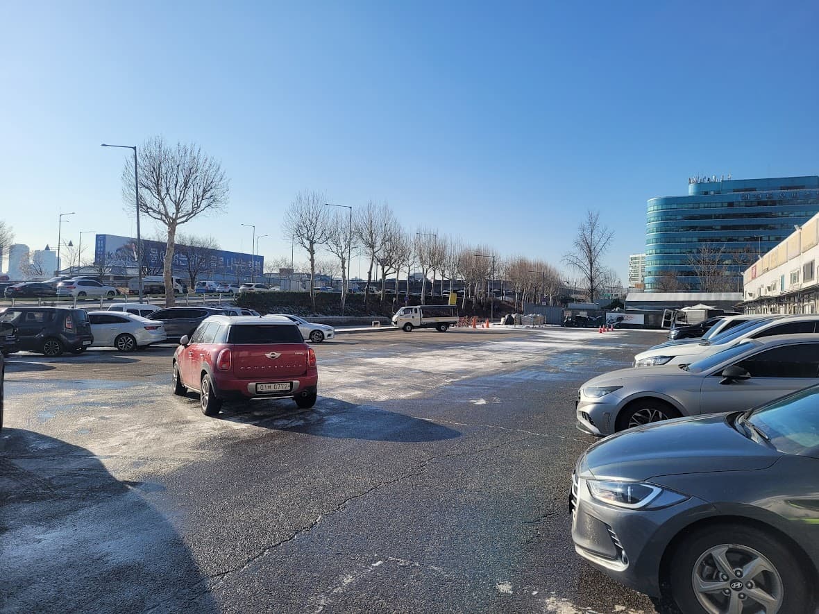 동서울종합터미널 주차장 전경