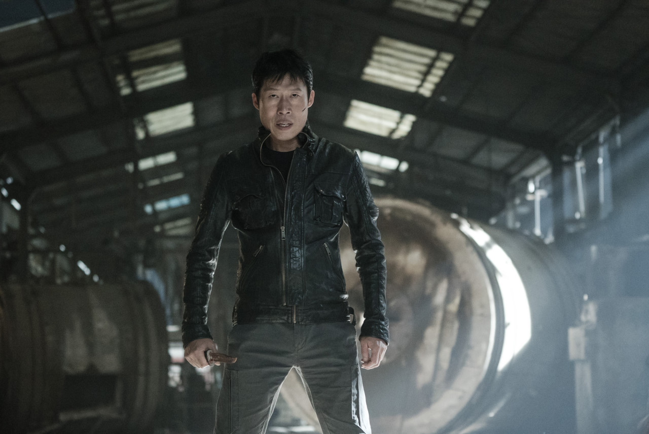 의뢰인들을 속이는 형욱