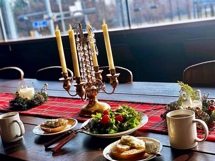 토요일은 밥이좋아 예산 윤봉길기념관 메타세콰이어길 오픈 샌드위치 맛집 그릭요거트 생과일 콘치즈 소시지 잠봉뵈르 예산10미 현지인 추천 토밥 좋아 방송정보