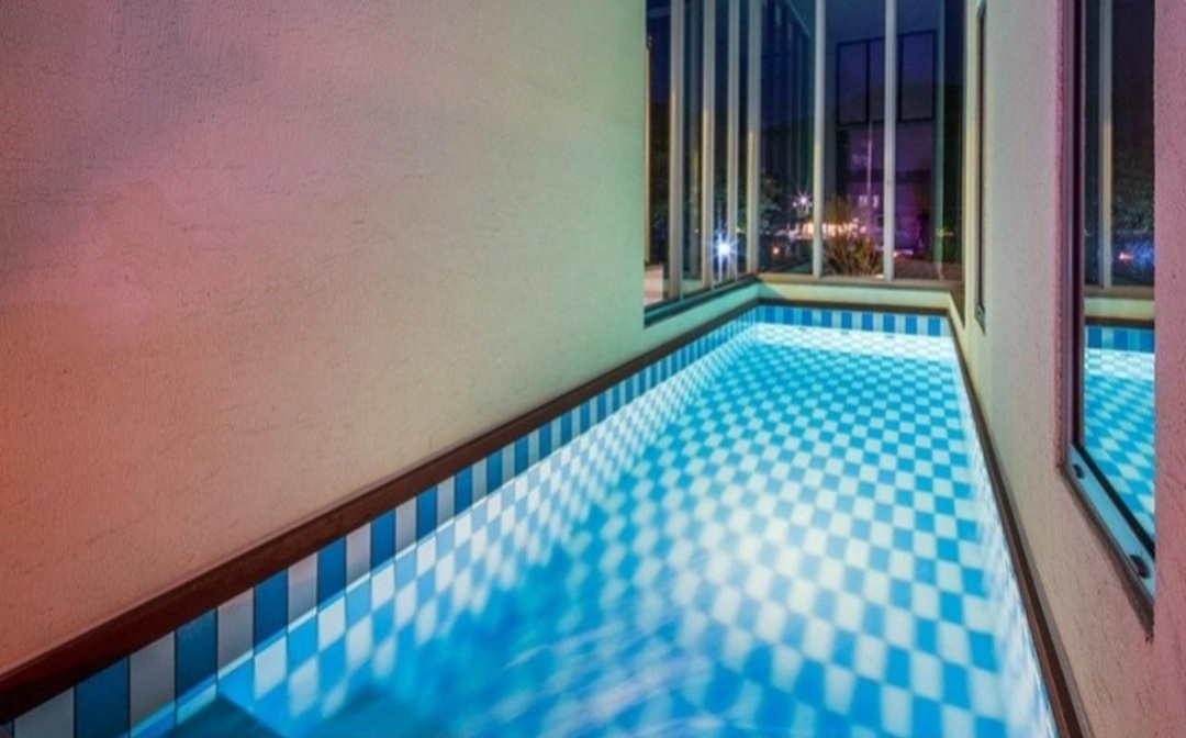 골드브라운 개별 수영장