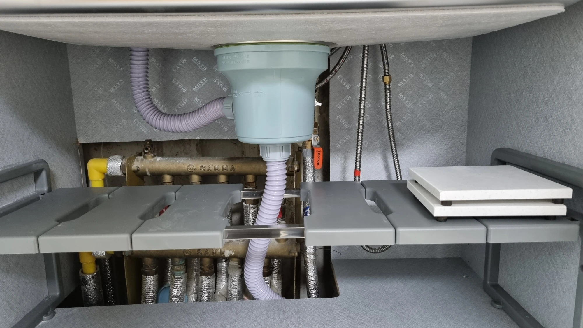 싱크대 배수구 물 빠지는 곳