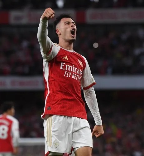 결승골을 넣은 마르티넬리