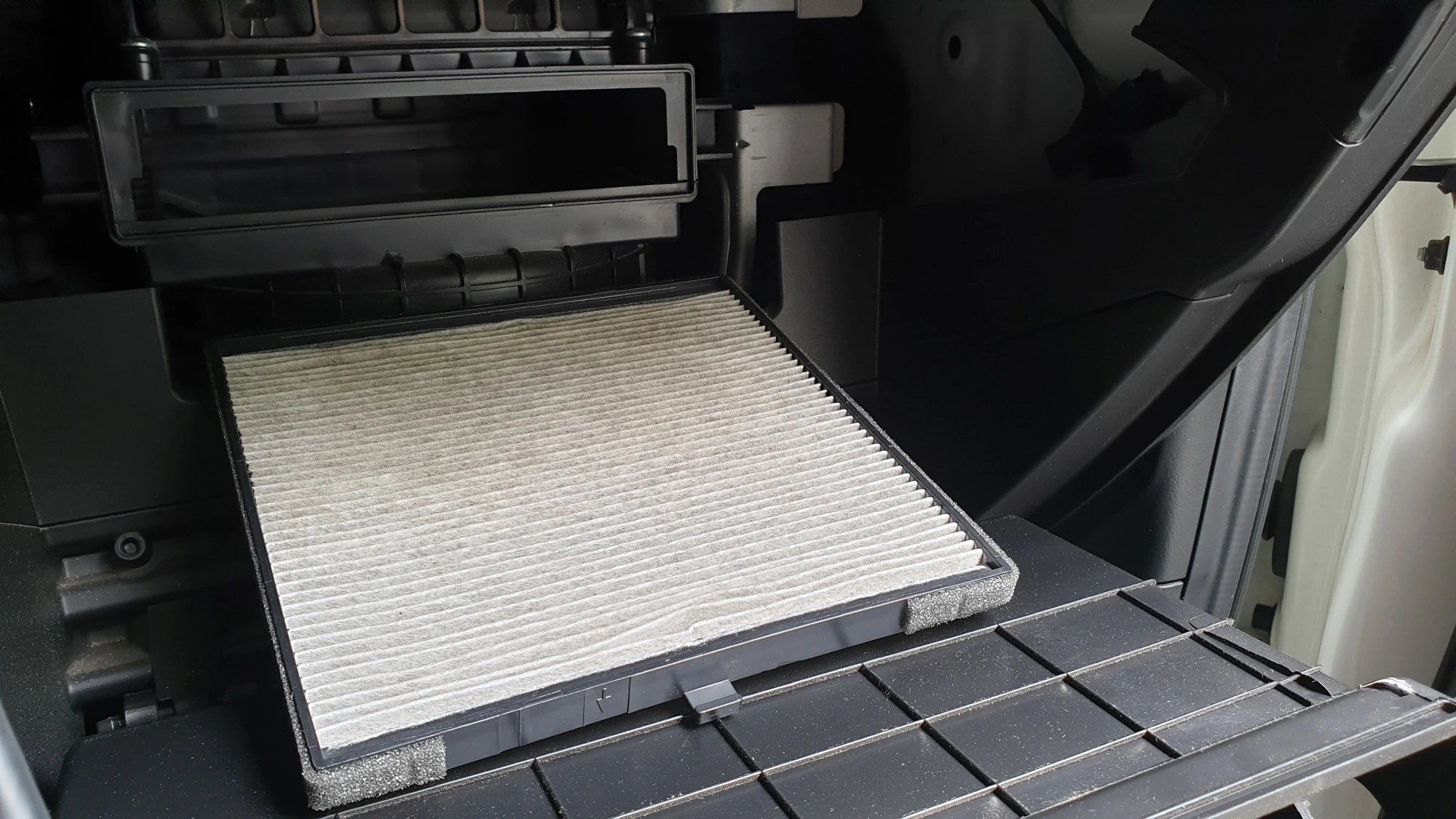 사용한 실내공기필터 모습