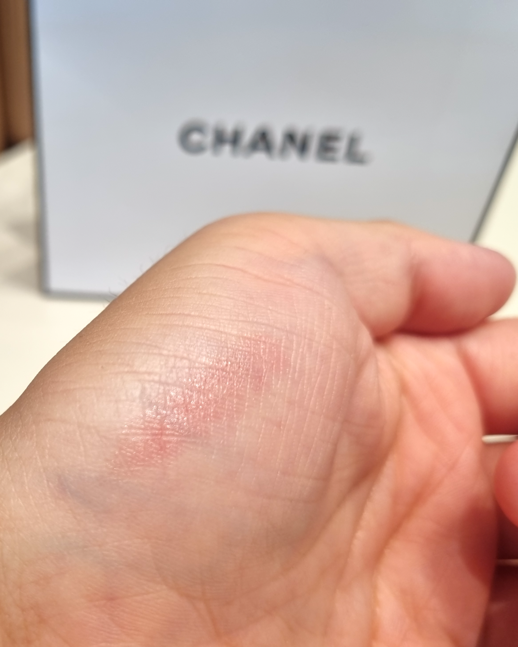 샤넬 레 베쥬 립밤 미디엄